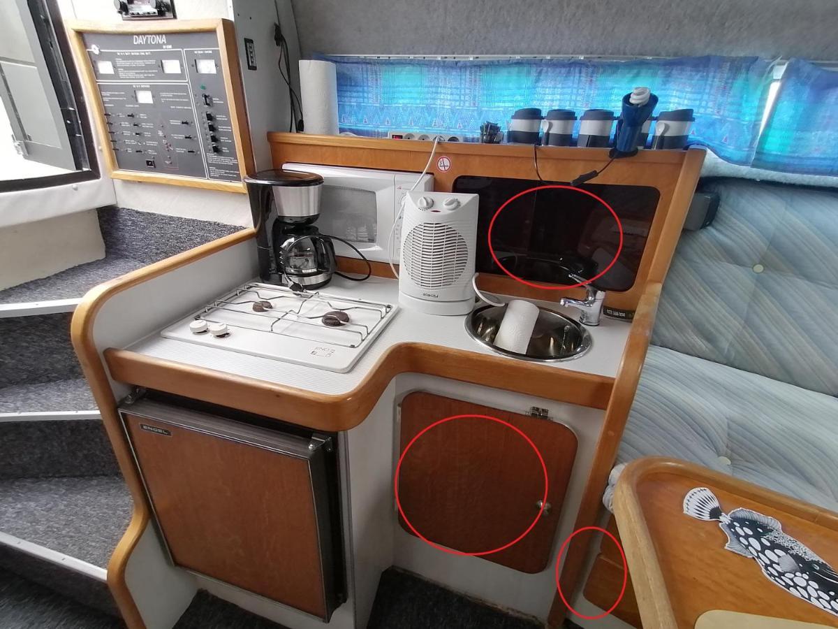 Séjour insolite sur un yacht. Bateau Hôtel à quai. La Rochelle (Charente-Maritime) Exterior foto